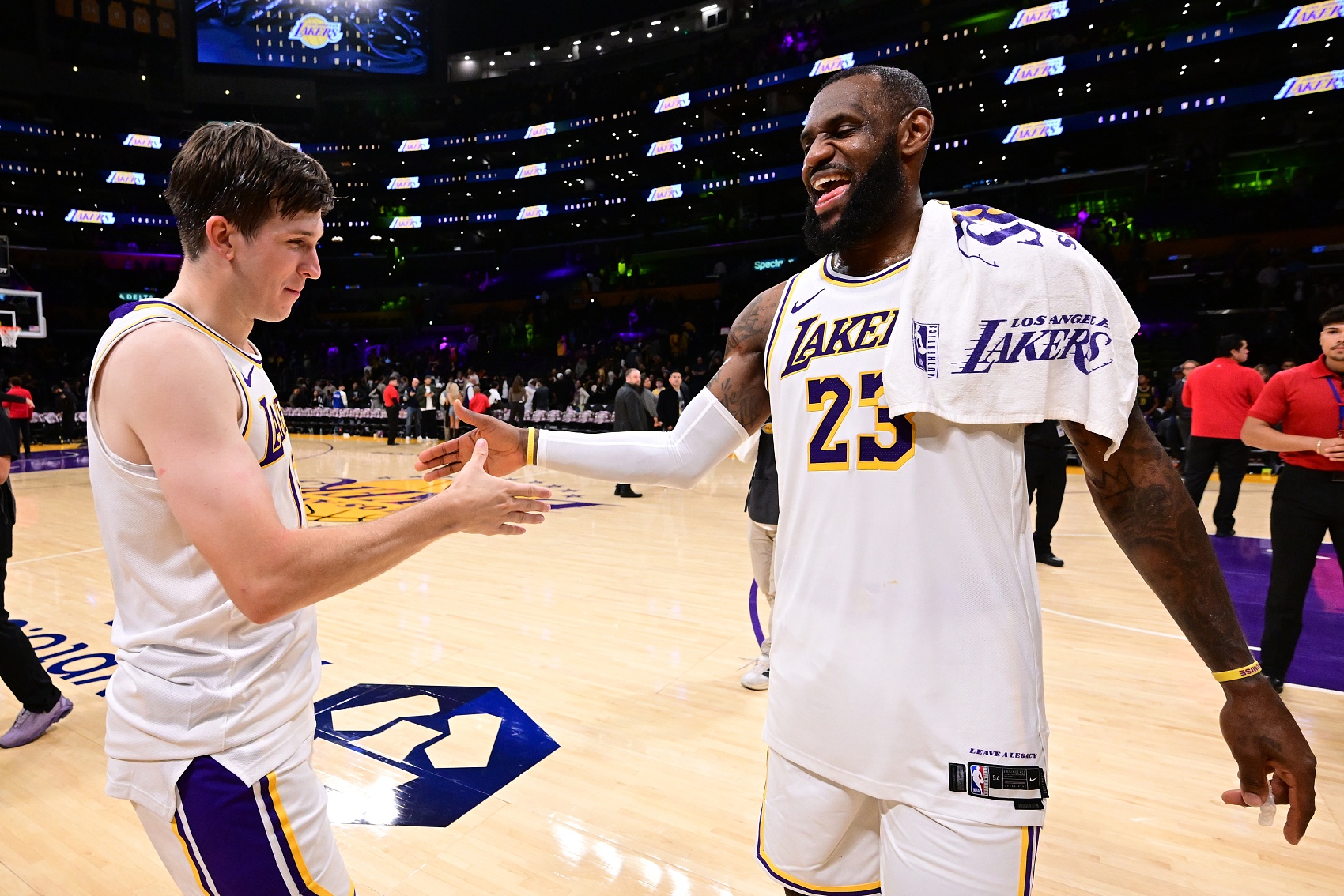 开云-帕森斯：我很小心眼 如果我是里夫斯的经纪人 我会提议交易詹姆斯