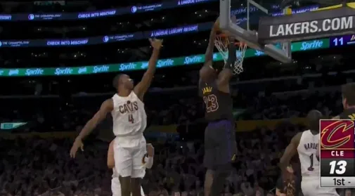 开云-东契奇反击加速推进,小手一抖助攻詹姆斯双手灌框